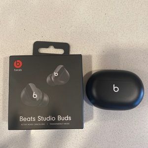 Beats Studio Pro - Black